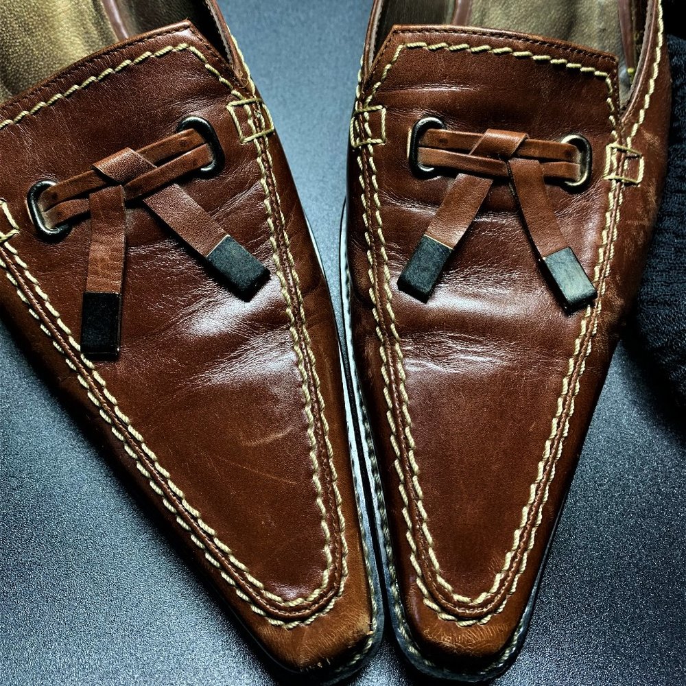 STUART WEITZMAN - BROWN SLIDES/MULES
